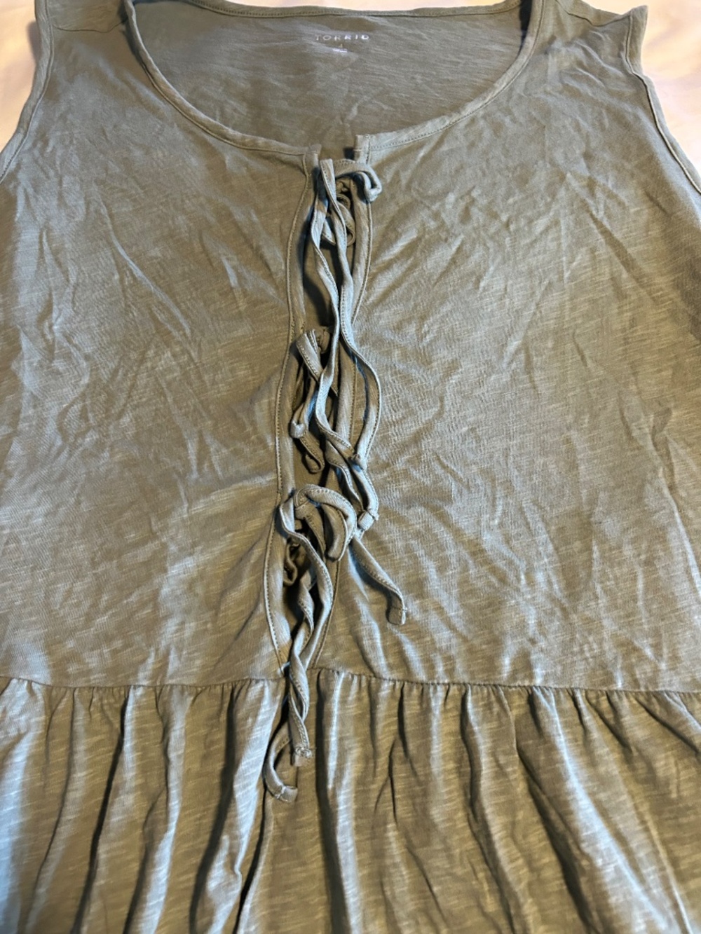 Top - Picture 2 of 4